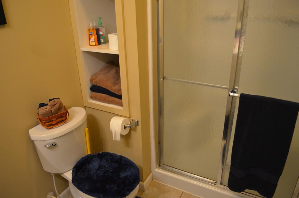apartment_bathroom2